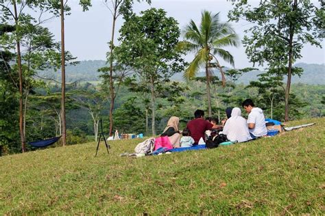 Foto Bukit Waruwangi Di Banten Jam Buka Tiket Masuk Dan Aktivitas