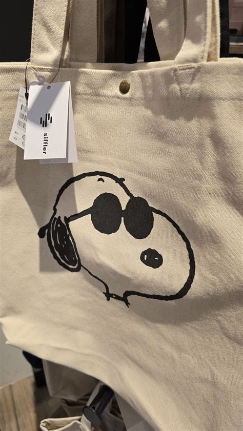 Pin Op Snoopy In Kleding