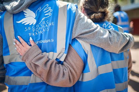 Le bénévolat au Secours populaire Secours populaire français