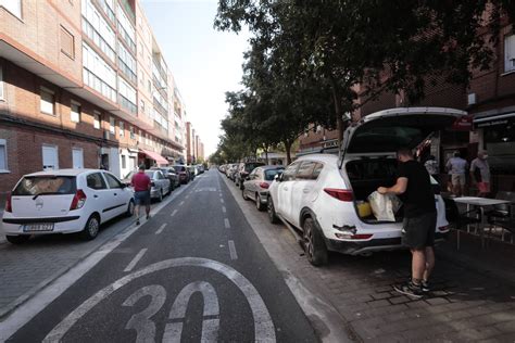 Fotos Un Conductor Colisiona Con M S De Veinte Coches Aparcados En El