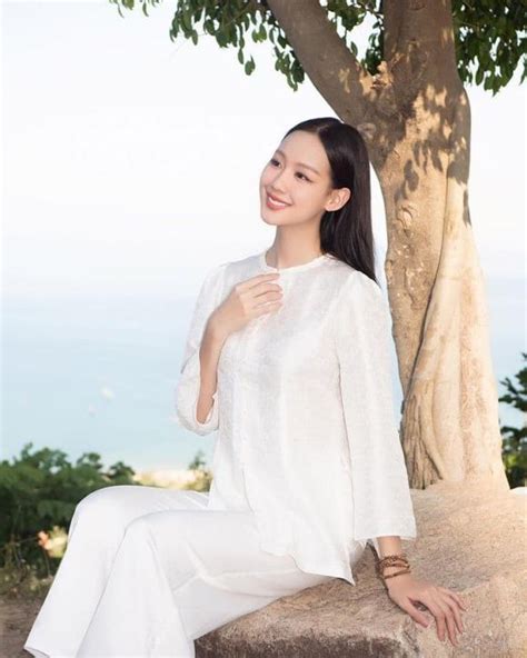 Hoa hậu Bảo Ngọc diện bikini khoe dáng cực nuột sắc vóc ngày càng lên hương thấy rõ