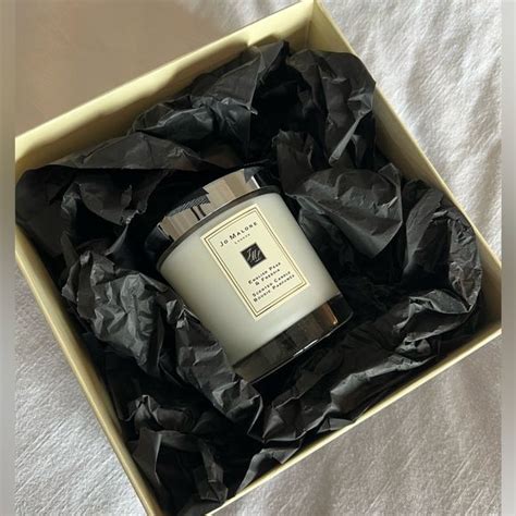 Jo Malone: English Pear & Freesia Scented Candle Jo Malone Candle ...