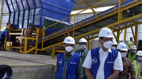 Melihat Pengelolaan Sampah Di Tpst Samtaku Bali Foto Tempo Co