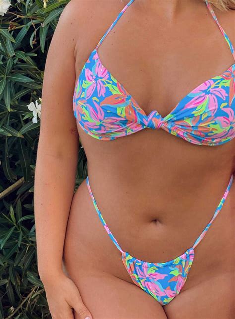 6 Hot Sexy Bianka Bikini Pics