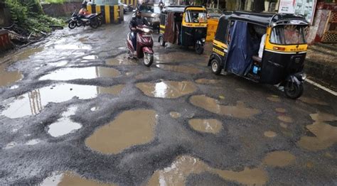 Fixing Potholes Gets Costlier Bmc To Spend 25 More This Yr Mumbai