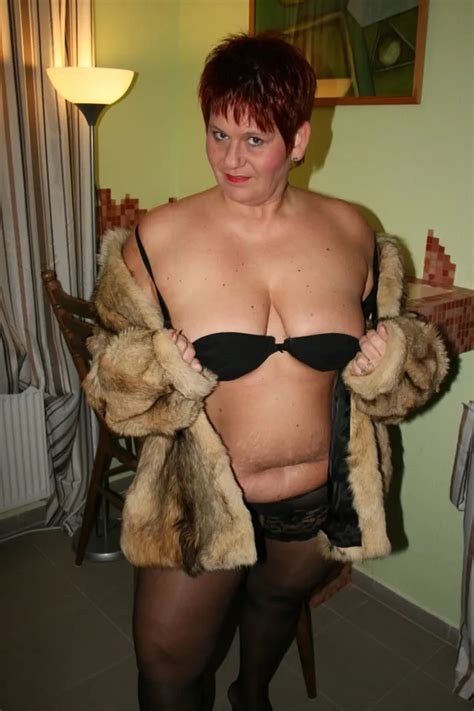 Posing In A Brown Fur Jacket 21 Nude Pics XHamster