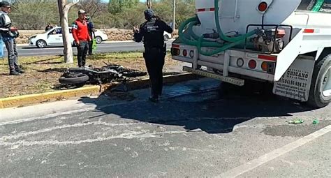 Joven Motociclista Casi Pierde La Vida Al Estrellarse Contra Pipa En