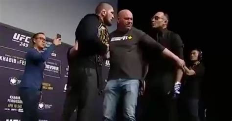 Khabib Nurmagomedov Kicks Tony Ferguson S Belt Off Stage Ahead Of Ufc