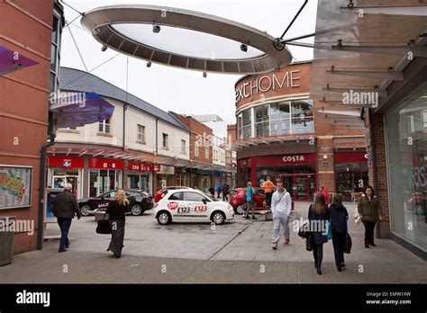 Uk Cumbria Workington Washington Square Shopping Centre Steelmens