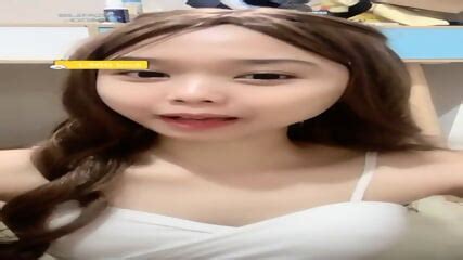 Asian Chindo Horny Slut Fingering On Live WebCam