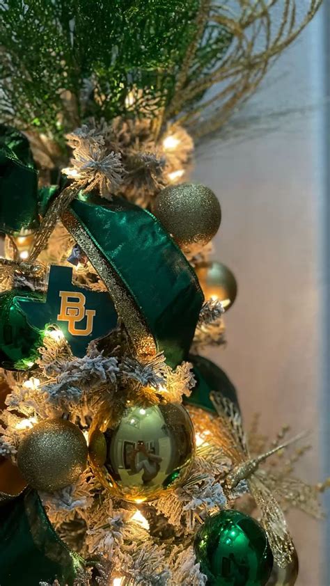 Elegant Green and Gold Christmas Decor