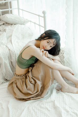 KimemeOwO 木绵绵OwO No 1 3套内衣电子图 KimemeOwO 木绵绵OwO No 1 3套内衣电子图 16 Porn Pic
