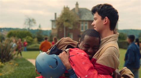 Por que Sex Education é uma série que conquista nossos corações