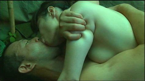 MTES 107 Powerful Perverted Married Woman Mature Woman Exhibitionist Maskaki Addiction Public