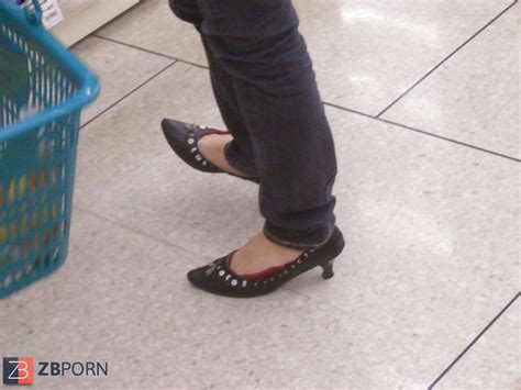 Japanese Candids Soles In A Store ZB Porn