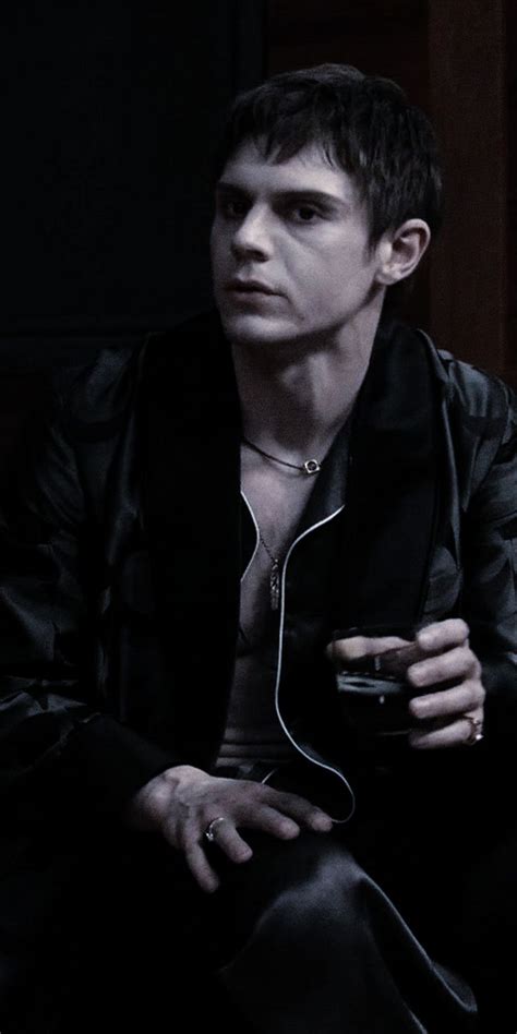 Evan Peters As Vampire Austin Sommers In American Horror Story Season