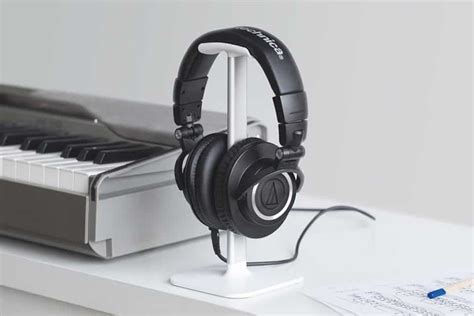 Hold The Phone The 15 Best Headphone Stands