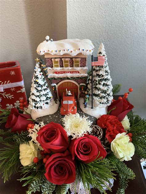 Thomas Kinkade Centerpiece by Enchanted Designs