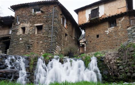 El Peque O E Incre Ble Pueblo De Espa A Lleno De Cascadas Que No Te