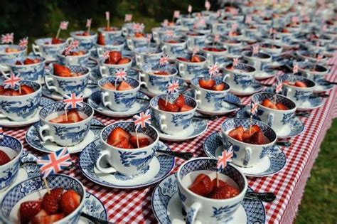 12 Ways To Throw A Street Party The Queen Will Be Proud Of