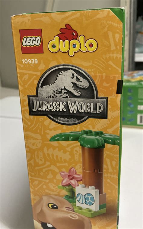 LEGO DUPLO Jurassic World T Rex Triceratops Dinosaur Breakout 10939