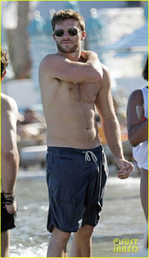 Scott Eastwood Goes Shirtless While Having Fun With Mystery Women In Mykonos Photo 4317983