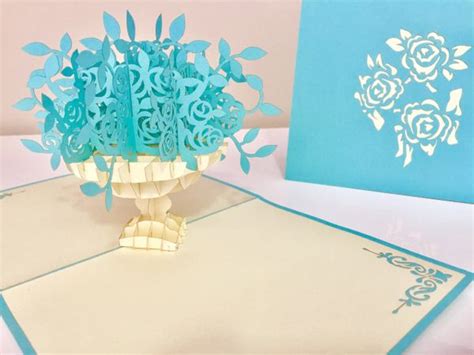 Turquoise Rose Bouquet Card