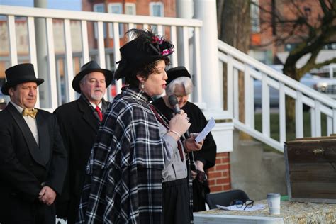 Hope the groundhog declares early spring at holiday ceremony | news - Indiana Public Media