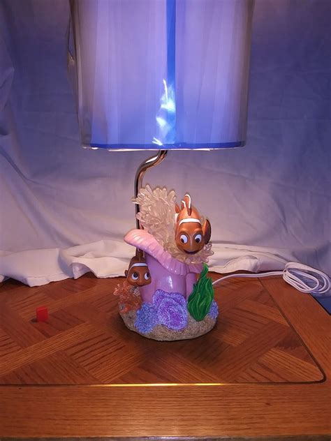 Rare Beautiful Finding Nemo Disney Pixar Collectible Coral Lamp New