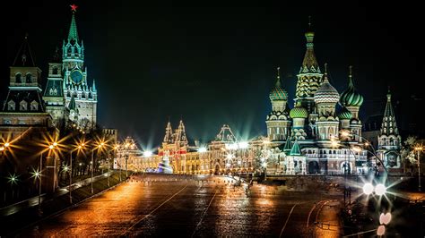 Fondos de Pantalla 1366x768 Rusia Moscú Templo Noche Calle Ciudades