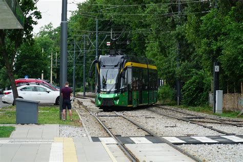 Pozna Tramwaj Na Naramowice Ju Kursuje Mi Dzy Wilczakiem A