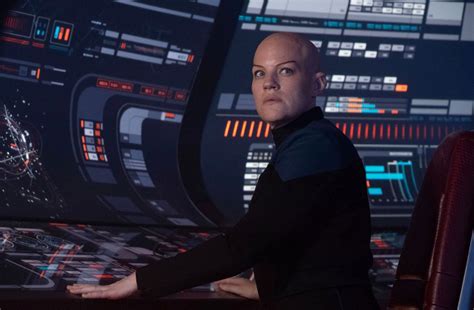 Terry Matalas Introduces Star Trek Picard S New Uss Titan Bridge Crew