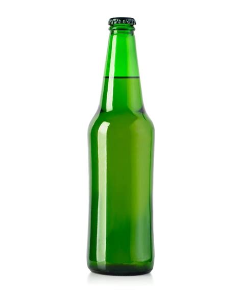 Garrafa De Cerveja Verde Isolada No Branco Foto Premium