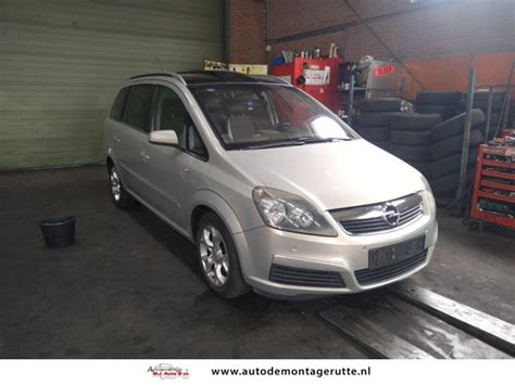 Opel Zafira 2 2 16V Direct Ecotec Salvage Vehicle 2005 Gray