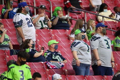 SB Nation Reacts: A predictably giant plunge in confidence for Seahawks ...