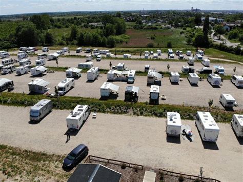 Wohnmobilstellplatz am Ferienpark Lütt Moor in Wismar promobil