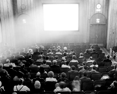 Candid Photos of 1940s Moviegoers Offer a Glimpse Into the Past | IndieWire