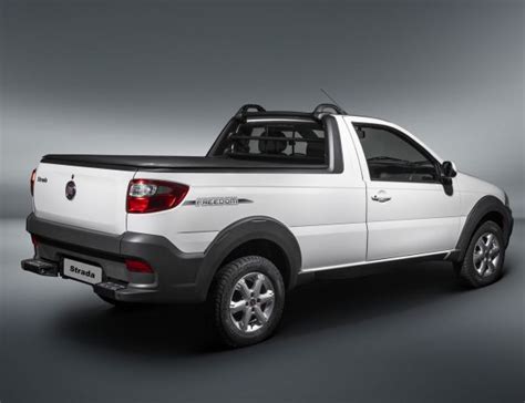 Fiat Strada Freedom ganha versão Cabine Simples Automais