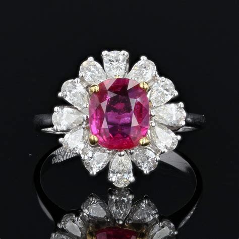 Bague saphir rose et diamants taillés en poire Bijoux modernes