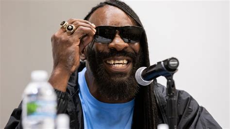 Booker T dice que puede decir que esta estrella de WWE NXT será un