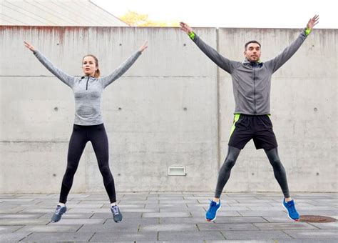 Джампинг джек: техника выполнения, какие мышцы работают