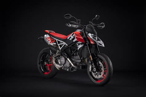 Nowe szaty łobuza Ducati Hypermotard 950 RVE w nowym malowaniu