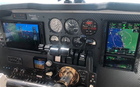 Beechcraft Baron 58 Instrument Panel