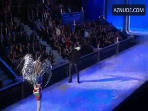 THE VICTORIA S SECRET FASHION SHOW NUDE SCENES AZNude
