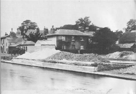 Aylesbury Basin 1966 - History & Heritage - Canal World