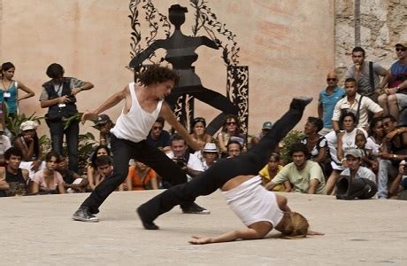 Festival Internacional De Danza En Paisajes Urbanos Habana Vieja Cuba