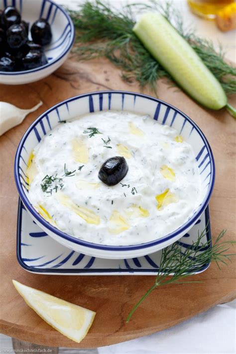 Griechisches Tsatsiki - ganz einfach selbstgemacht - emmikochteinfach