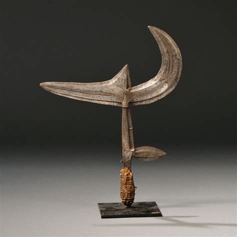 African Weapons | Modern Interior Design | Tribal Knives, Axes, Swords ...