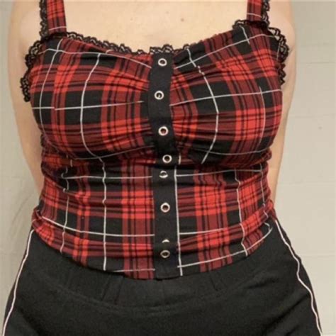 Size Xl Hot Topic Tank Top Never Worn Out Only Tried Depop