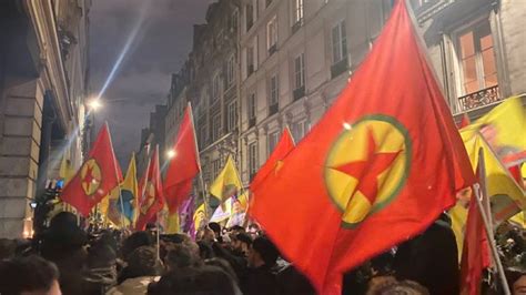 Mundo En Conflicto 🌎 On Twitter 🇫🇷 La Comunidad Kurda En París Francia Se Manifestó En